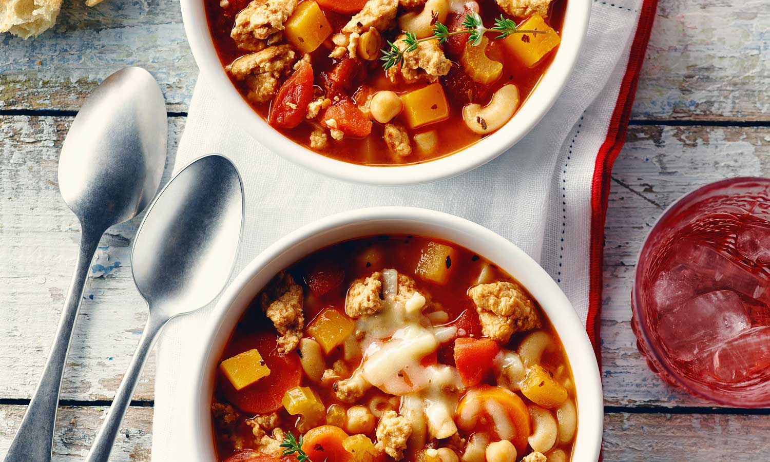 Soupe au poulet haché, à la courge et aux pois chiches - Le Poulet du ...