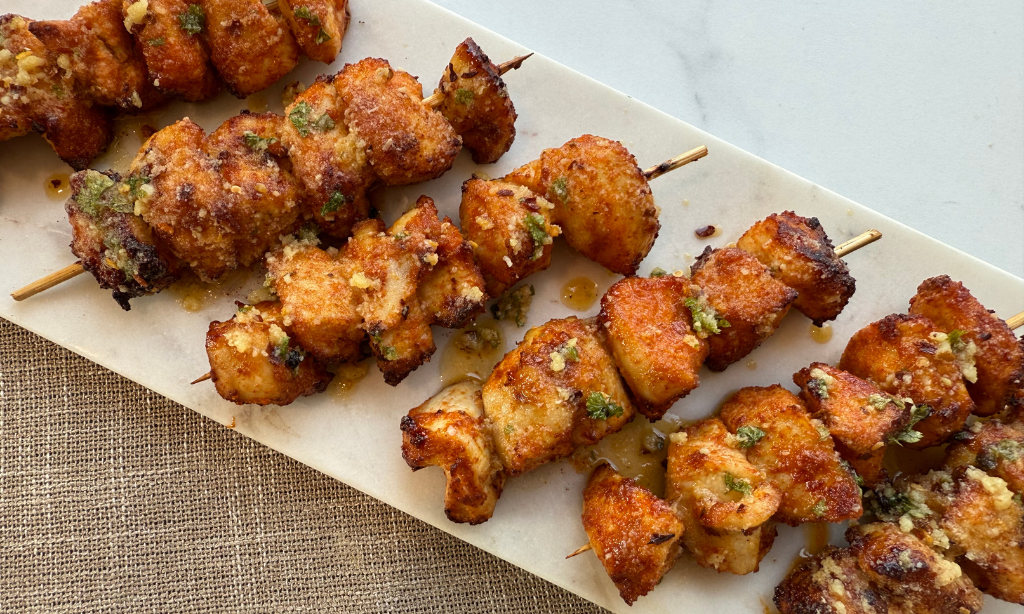 Souvlaki de poulet au parmesan à la friteuse à air